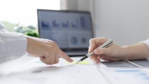 電子帳簿保存法のツールを導入しない場合についてリスクについて解説