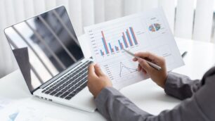 改正電子帳簿保存法は「いつから」対応必須？ 2024年以降のデータ保存の義務化と今すぐ取るべき対策