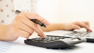 【建設業】資金繰り表の作り方｜管理のポイントも押さえて黒字倒産を回避