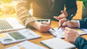 今さら聞けない電帳法！いつから・何が変わった？対象者や緩和・廃止事項を徹底ガイド